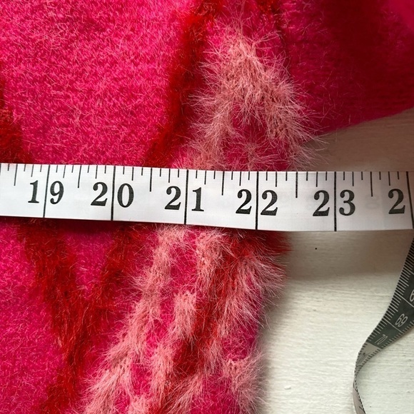 Jodifl Red and Pink Fuzzy Southwest Bohemian Open Front Cardigan NWT - Picture 10 of 16